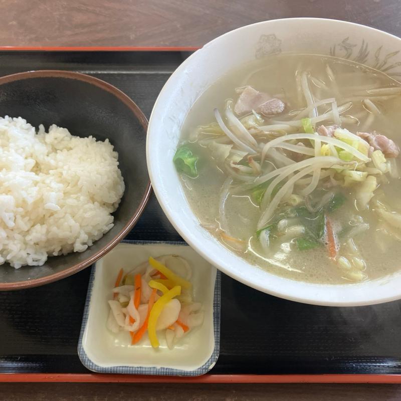 タンメン+半ライス(喜楽亭食堂 )