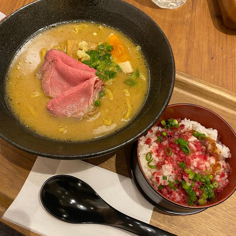 札幌味噌ラーメンと牛とろごはんセット(北海道キッチンYOSHIMI イオンモール幕張新都心店)
