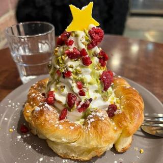 ピスタチオクリスマスパフェ(サンマルクカフェ 新宿アイランド店)