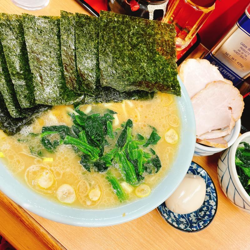 大盛り(横浜ラーメン 千葉家)