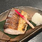 カンパチ の塩焼き(くずし割烹 しま正)