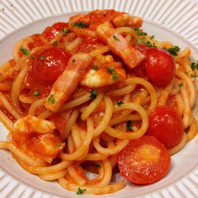 伊豆沼ベーコンと海老フレッシュトマト_トマトソース(イルチェントロ ハミングバード)