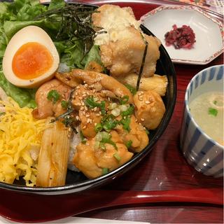 鶏五味丼(鶏五味 新宿サブナード店)
