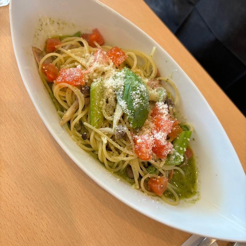 ベーコンとアスパラの激辛ジェノベーゼ(洋麺亭 太田店)