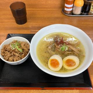 煮卵入り鶏塩中華そば(魔界ラーメン 月光 )