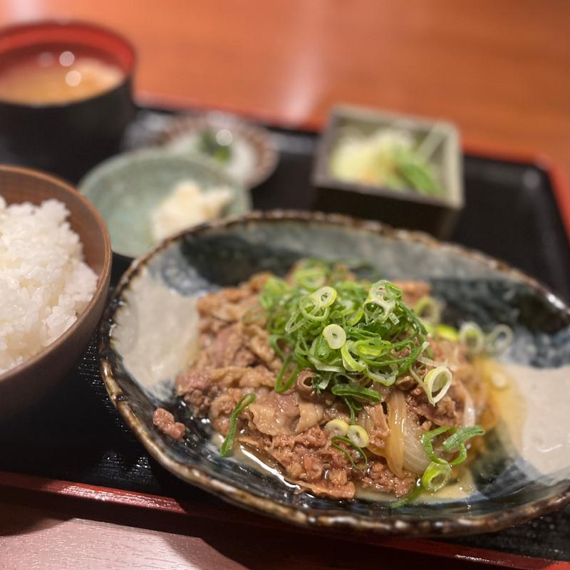 日替り定食（牛焼肉定食）(バラ焼き専門店炭火焼鳥わだち)