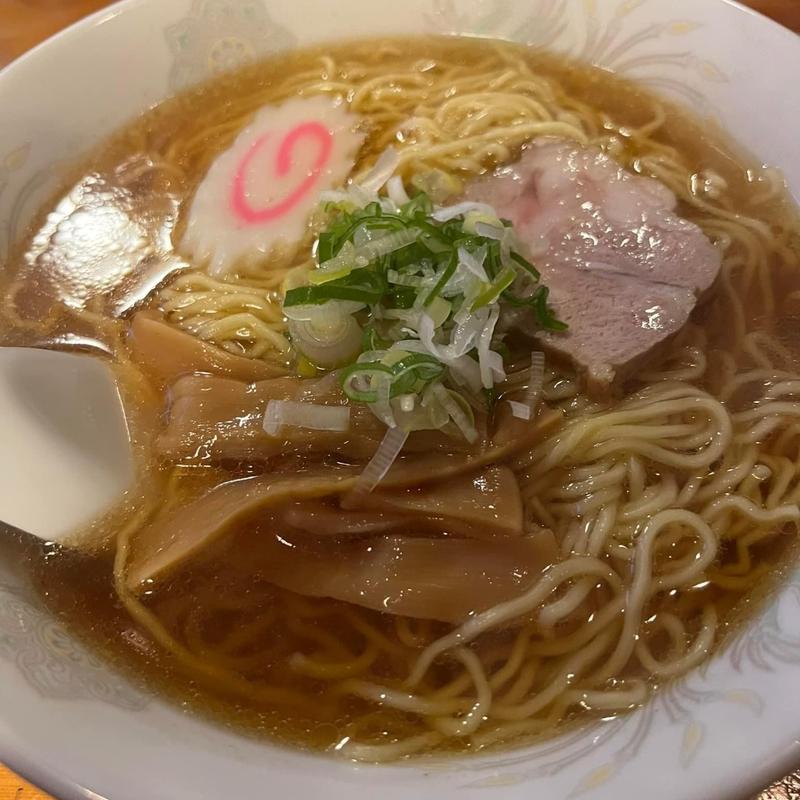 醤油ラーメン (鳥栄 （とりえい）)