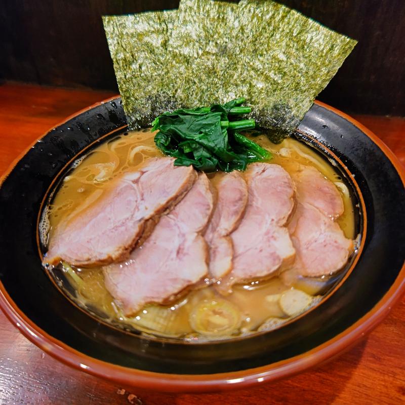 醤油とんこつチャーシューメン(らーめん港南家)