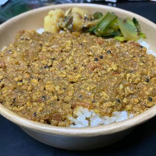 ビンダルーキーマカレー(mama curry)