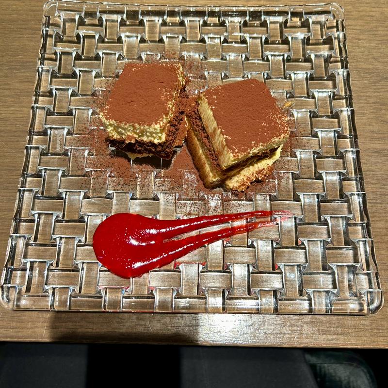 季節のティラミス(カフェ＆ダイニング ゼルコヴァ)