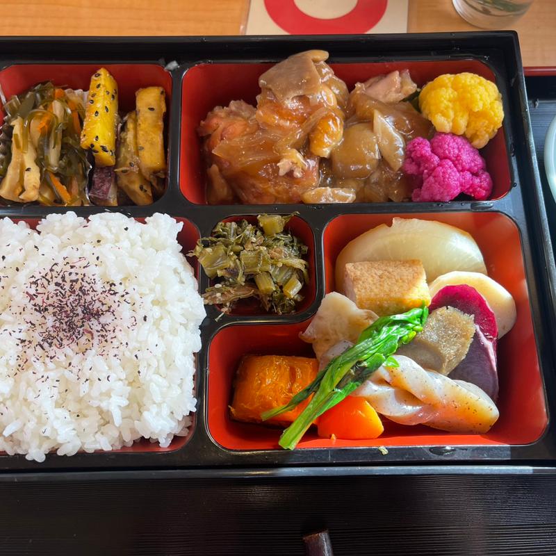 日替わりランチ　大盛り(こすもす食堂)