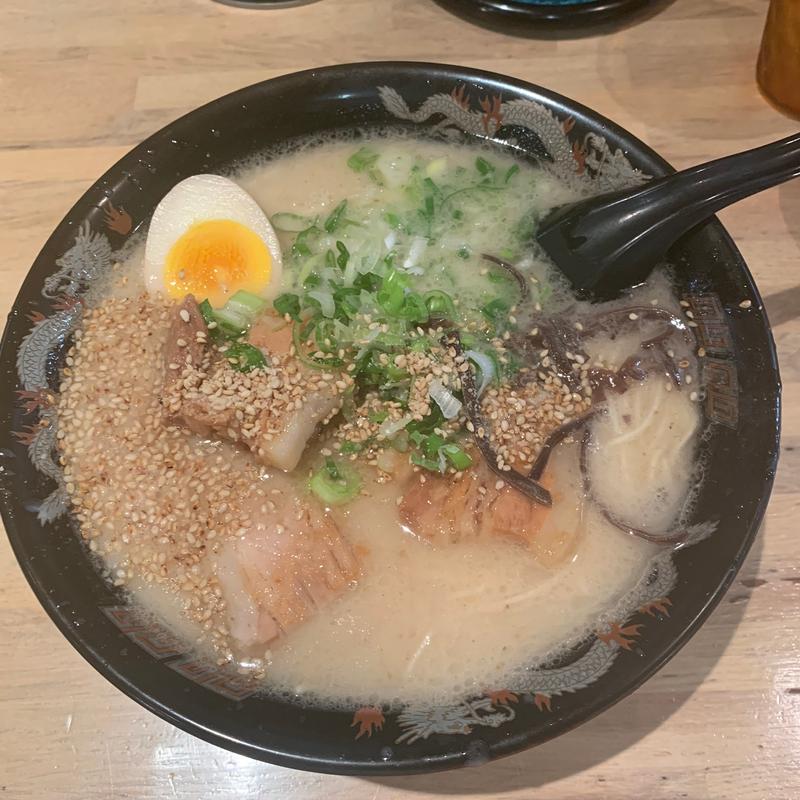 豚骨らーめん(博多豚骨らーめん銀水)