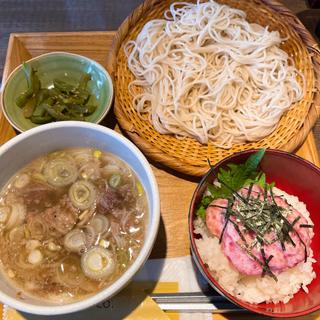 ミニ丼+牛すじ(Soba＆C.o.)