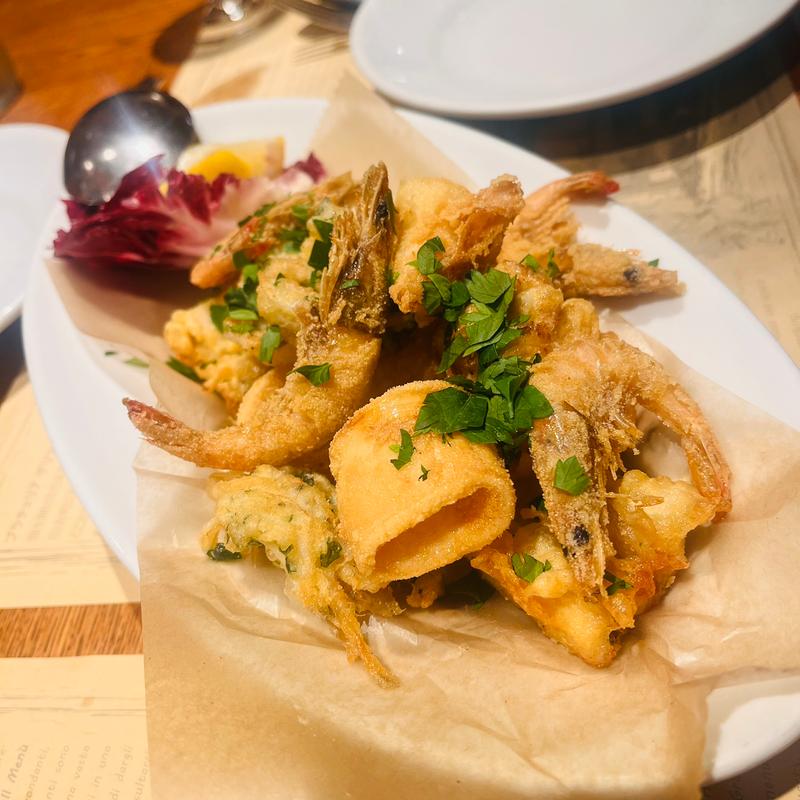 魚介類と季節野菜のフリット盛り合わせ(デリツィオーゾ イタリア （DELIZIOSO ITALIA）)