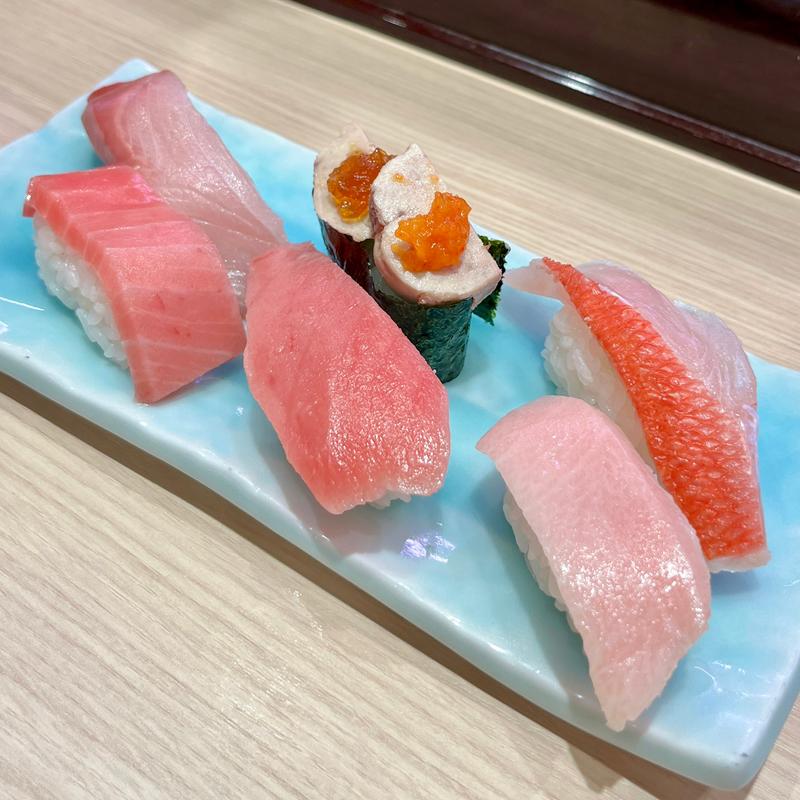 冬の味覚と本鮪の六貫盛り(すし松 青物横丁店)