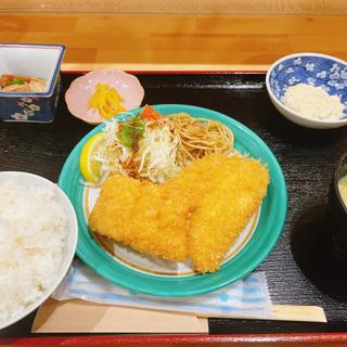 白身魚フライ定食(お食事処 彩 sai-sai)