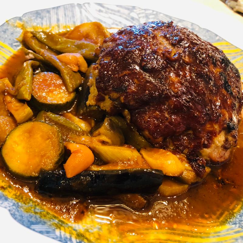 ハンバーグonチキンソテー ヒキガエル風(フランス厨房 旬彩 中央駅店 )