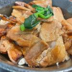 厚切り豚バラ丼