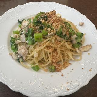 鯛すき身と菜の花のペペロンチーノ スパゲッティ