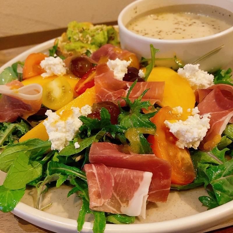 季節のフルーツサラダ(cafe PASSER カフェパセ)