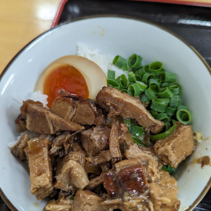 ミニルーロー飯(担々麺の店　まるたん)