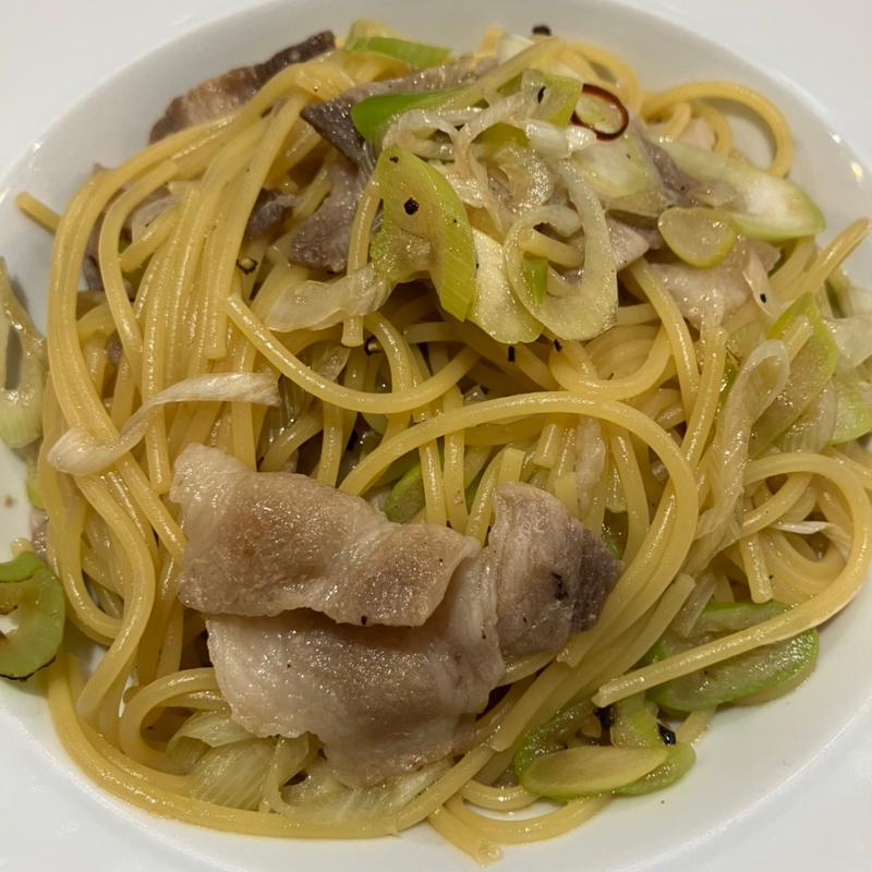 豚肉と長葱のゴマ油風味(菓子と喫茶 SIROYA)