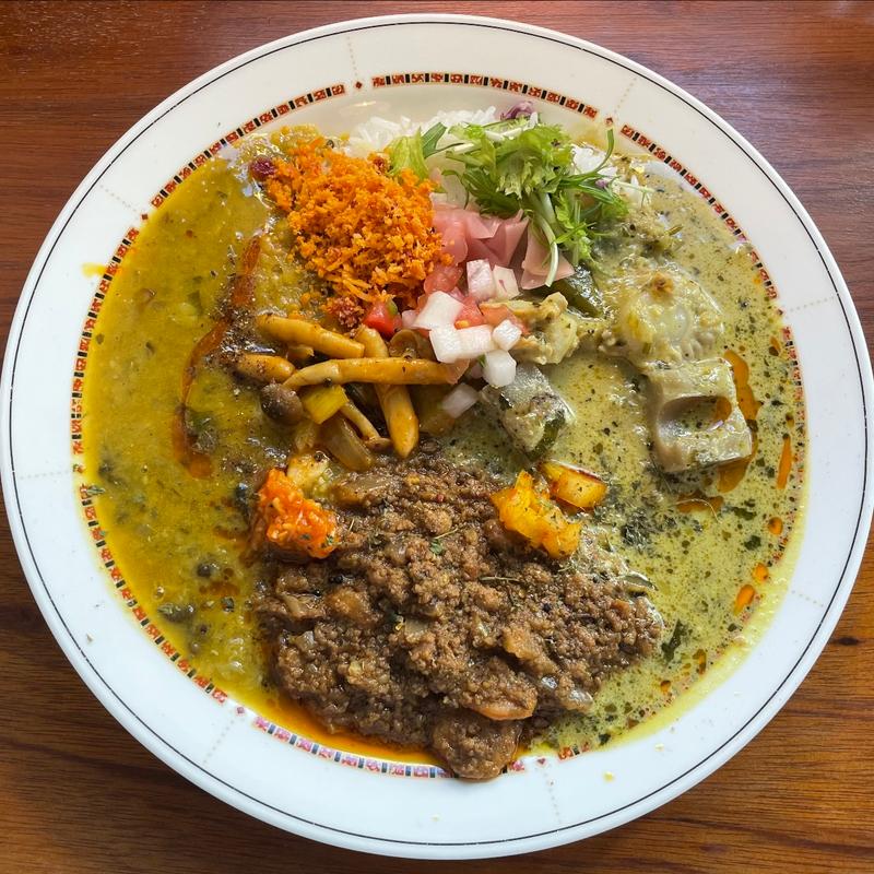 (カリー＆ナイス カトゥール （CURRY＆NICE カトゥール）)