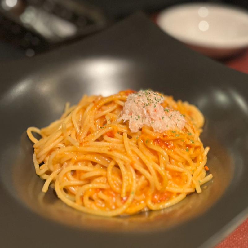 【冬限定】ズワイガニのトマトクリームパスタ(アムール)