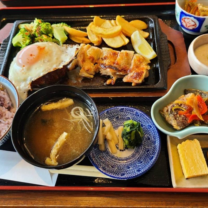 ろくまる満腹膳(ろくまる大食堂)