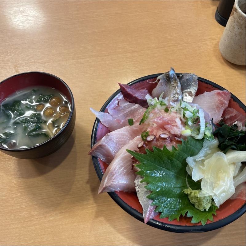 本日の特盛海鮮丼(金沢能登直送 食堂お魚や 門前仲町店)