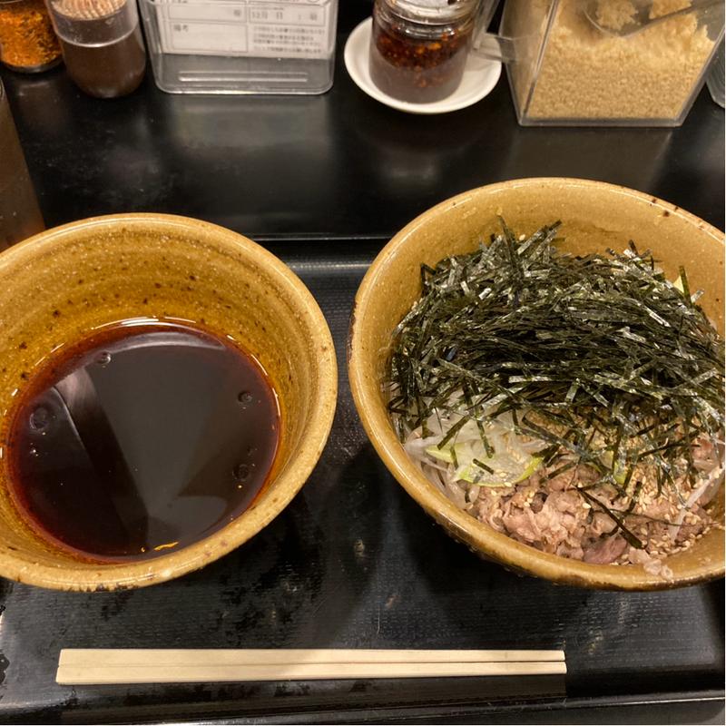 肉そば(なぜ蕎麦にラー油をいれるのか。神田小川町店)