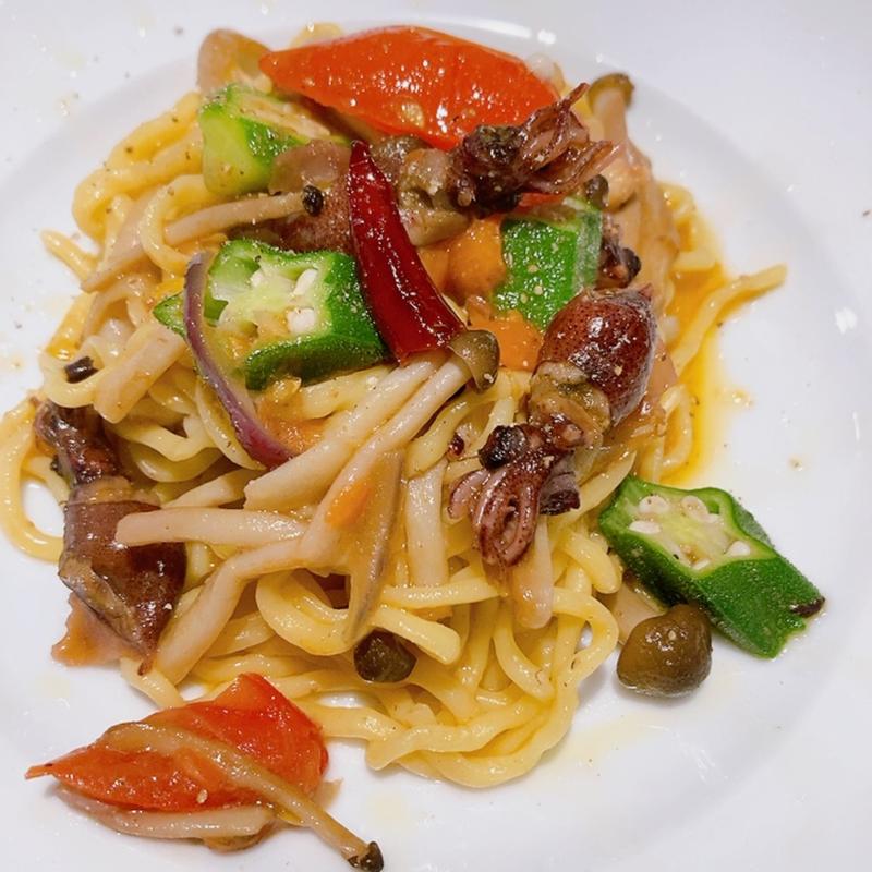 ホタルイカ・オクラ・生トマトのペペロンチーノ（スペシャルランチコース）(il SPAZIO)