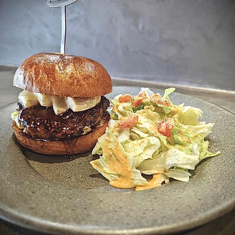 カマンベールチーズバーガー(TERIYAKI BOYS)