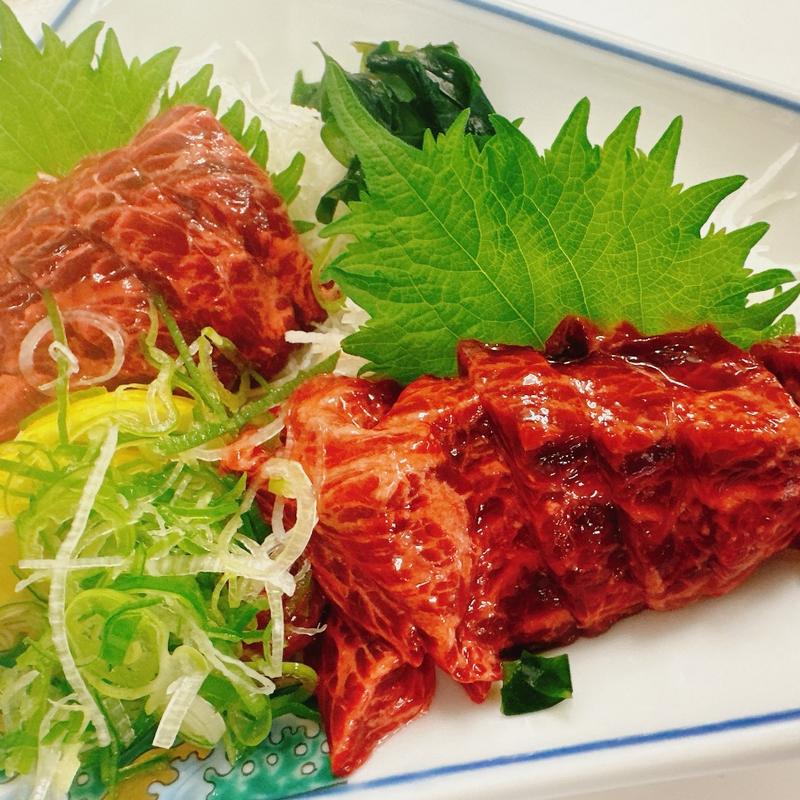 クジラの刺身(定食や)