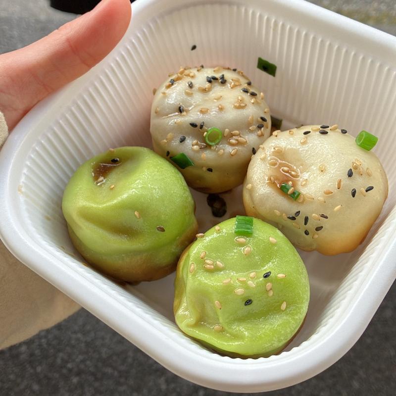 焼き小籠包4つ(鵬天閣 新館)