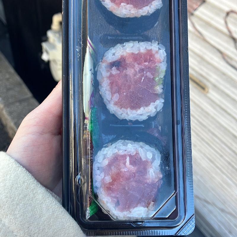 マグロ巻き(おにぎり屋 築地 丸豊)