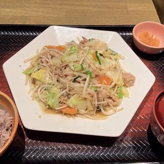 肉野菜炒め(大戸屋ごはん処 横浜馬車道店)