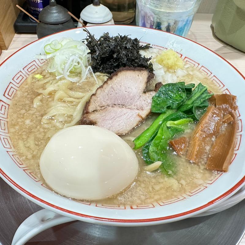 背脂煮干し燕三条アレンジらーめん【竹末参上】(ラーメン専科 竹末食堂)