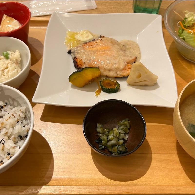 サーモンの塩麹クリーム(おぼんdeごはん 新宿ミロード店 )