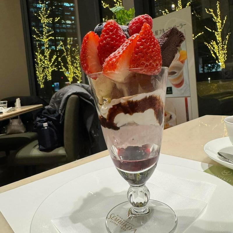 ミニパフェ(千疋屋総本店 KITTE丸の内店)