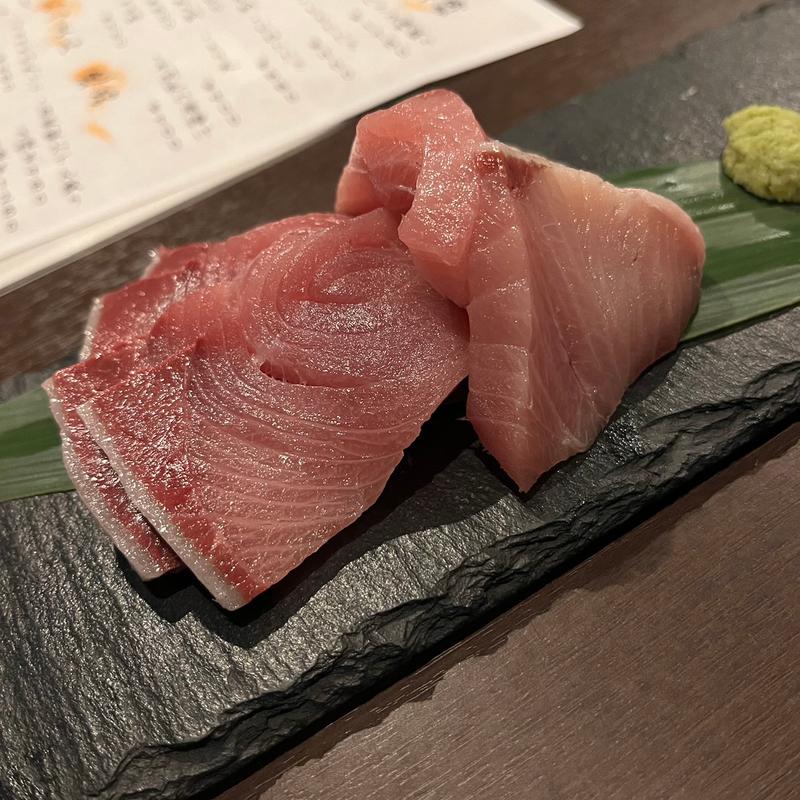 ブリ刺し(和ダイニング 灯火)