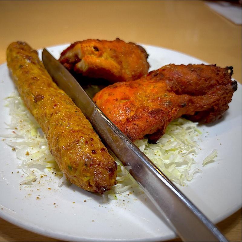 タンドリーチキン、チキンティッカ、シークカバブ(アイエヌ キッチン 仙台店 （I-N kitchen）)