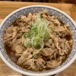 肉生姜うどん(長命うどん東京本店)