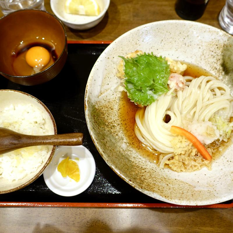 とり天ぶっかけ定食（たまごかけごはん）(やおき)