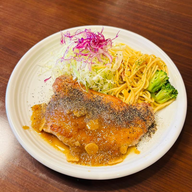 つくば鶏モモステーキ定食(大衆ステーキ 肉の助 本店)