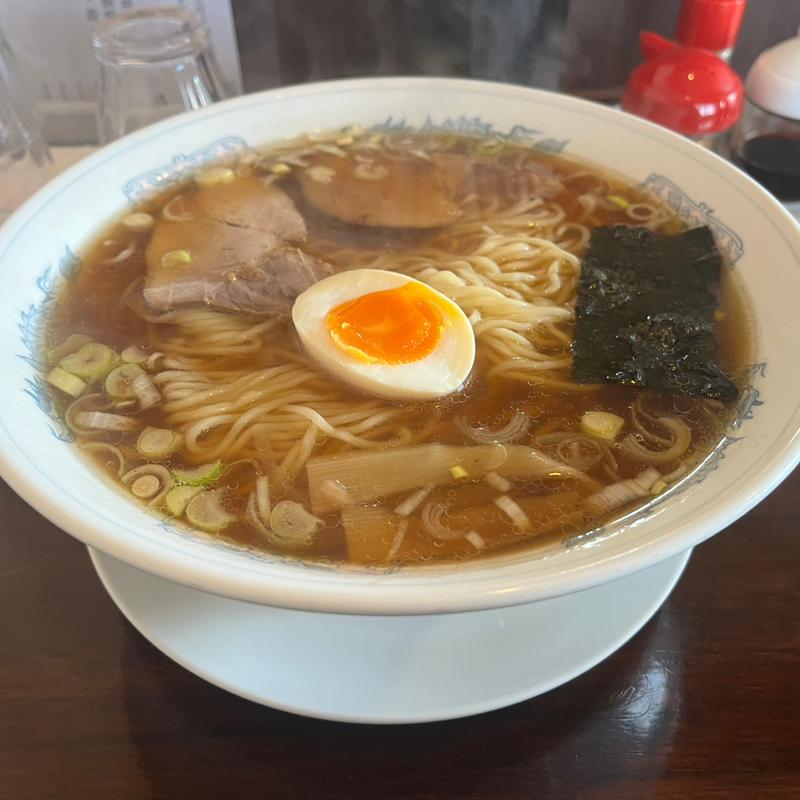 しょうゆ(半熟たまご半分付き)細麺(らーめん 小野屋 )