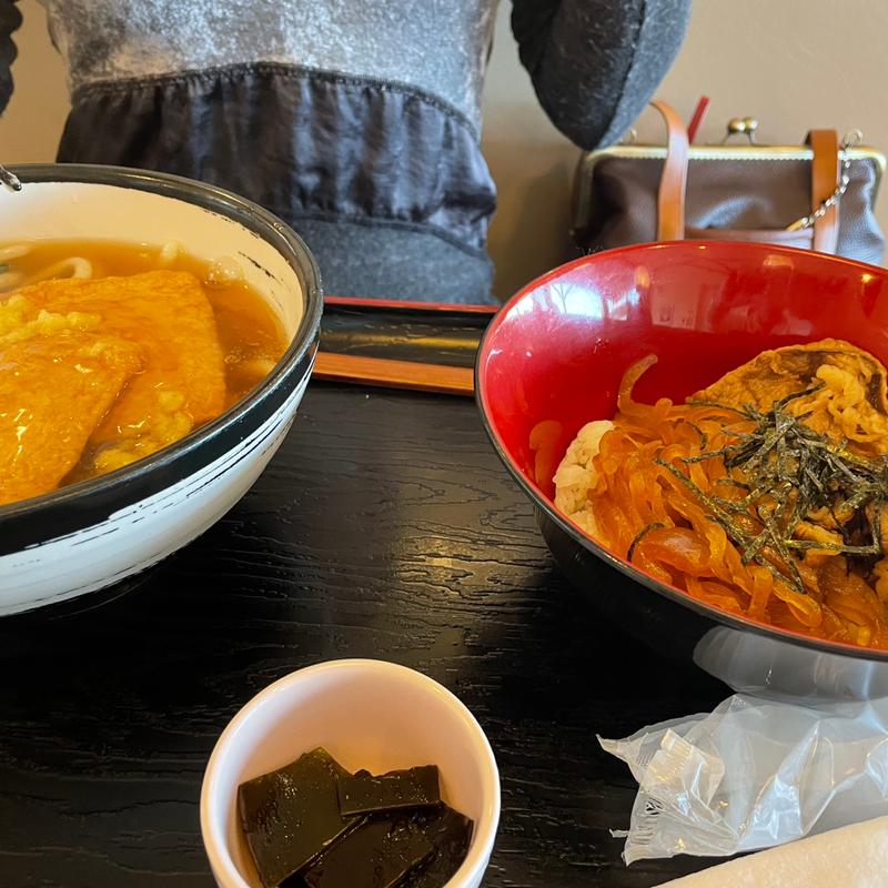 あんかけきつねうどん　牛丼(輝良里 （キラリ）)