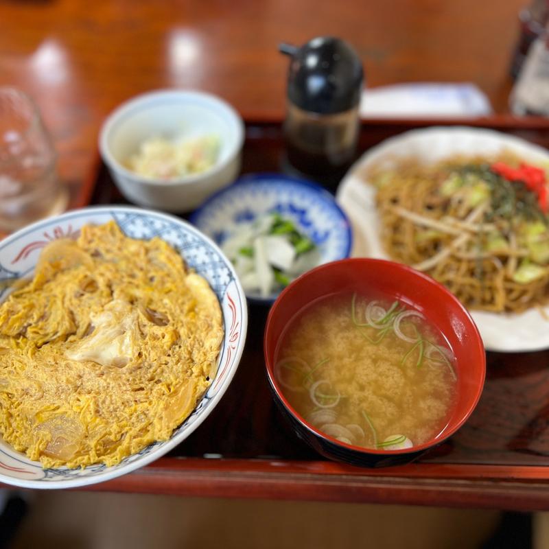 玉子丼　焼きぞば(たまおか食堂 )
