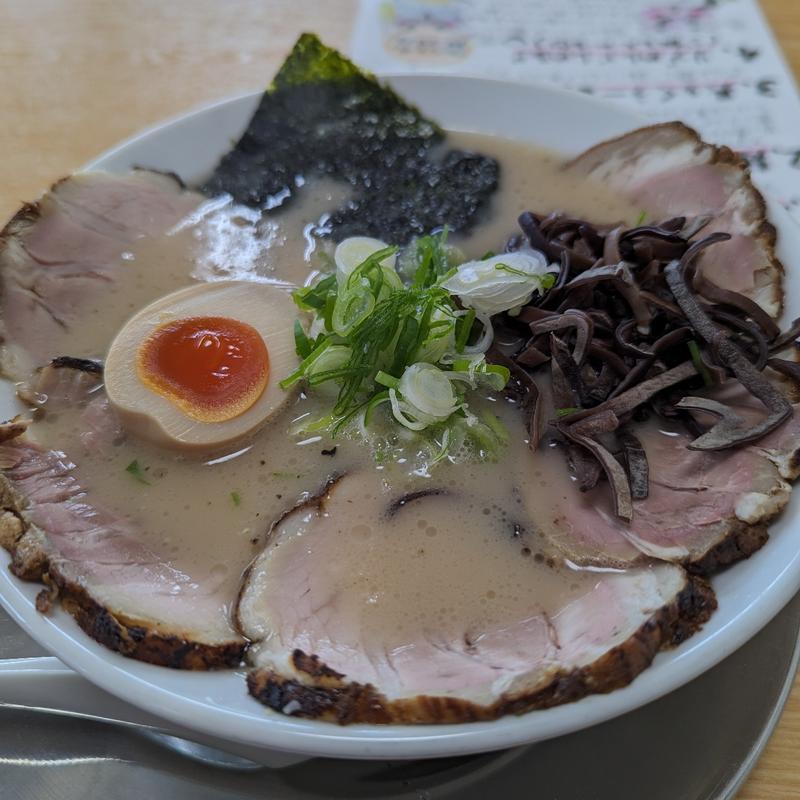 まる伝しお豚骨チャーシュー麺(まる伝らぁめん )