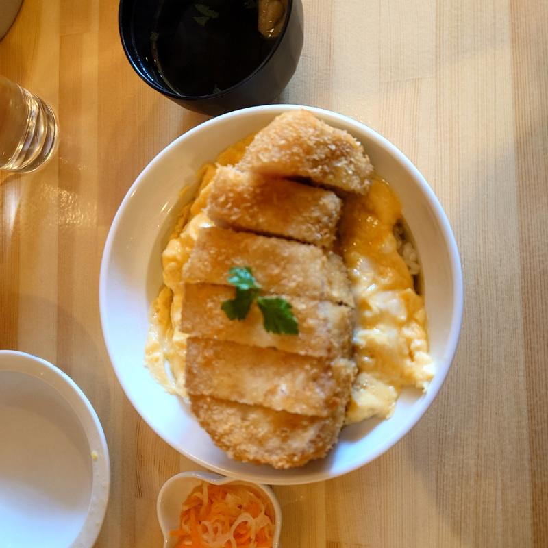 ロースカツ丼上(かつ丼あらた)